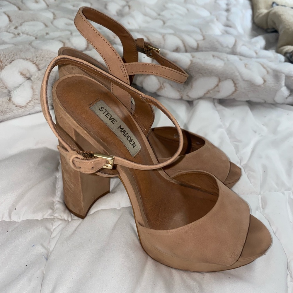 Steve Madden Nude suede strap heels!! Great condition!!